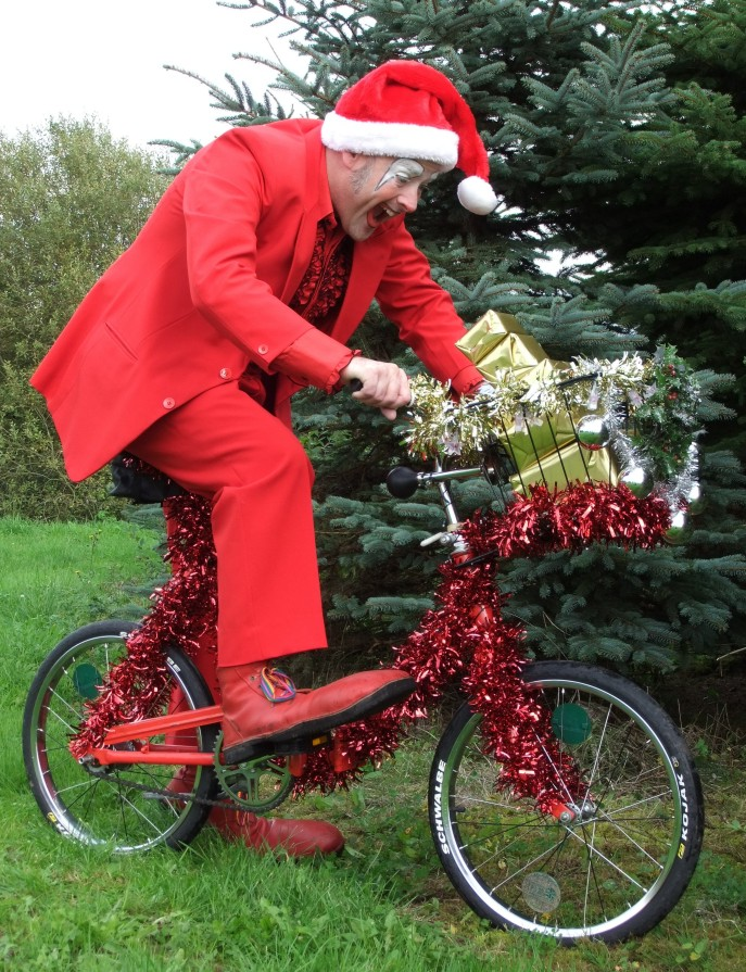 Santa On A Cycle 2